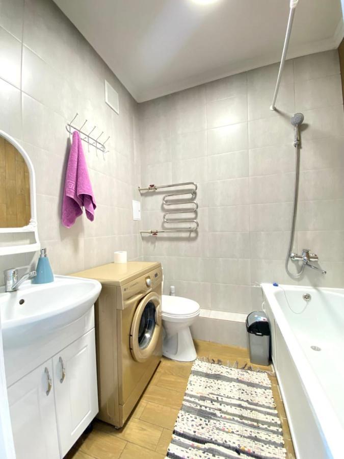 Medinahotelkz, #54, Вид На Закат, До Арбата 15 Мин Пешком, Halal อัลมาตี ภายนอก รูปภาพ